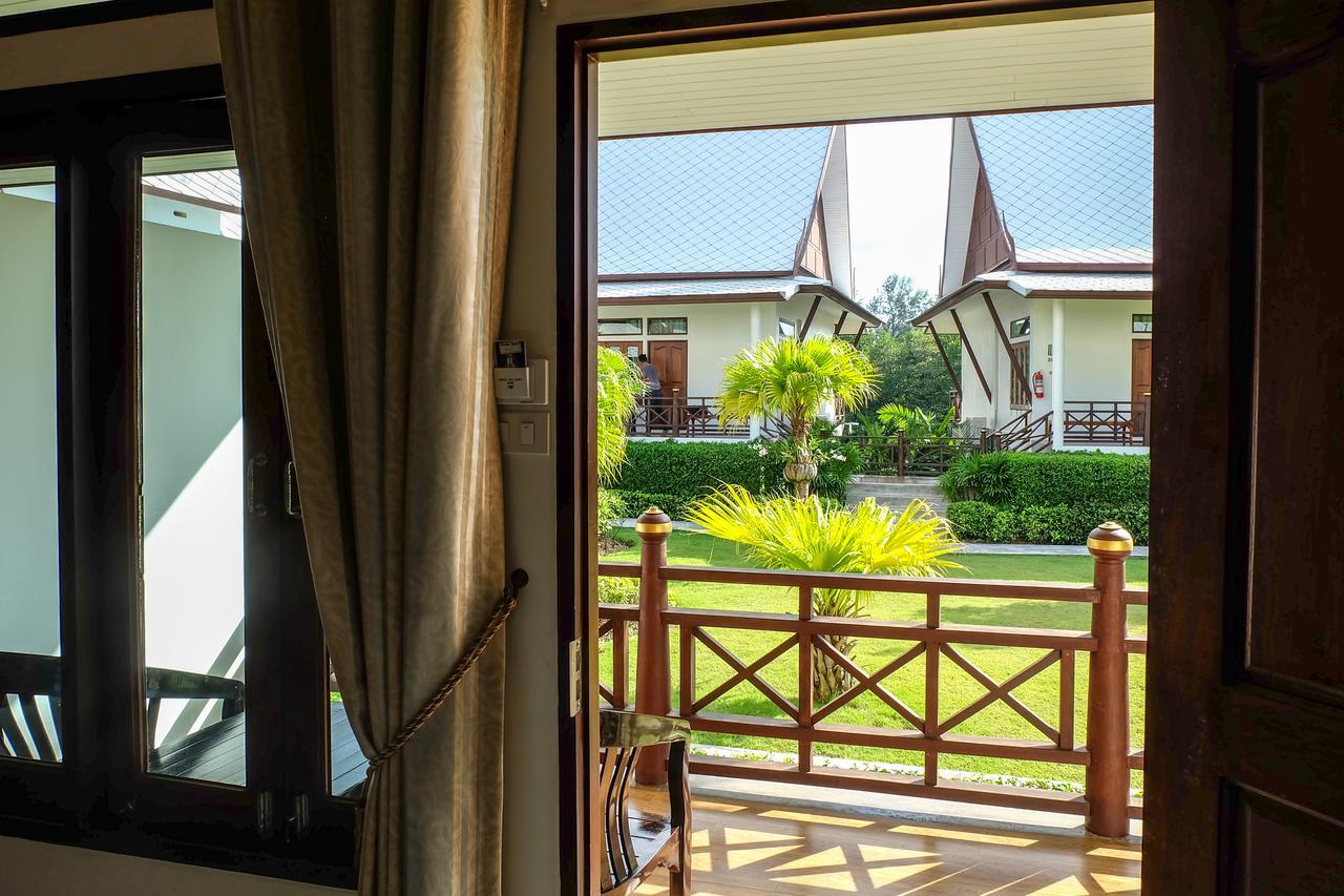 Bhu Tarn Koh Chang Resort & Spa Ngoại thất bức ảnh