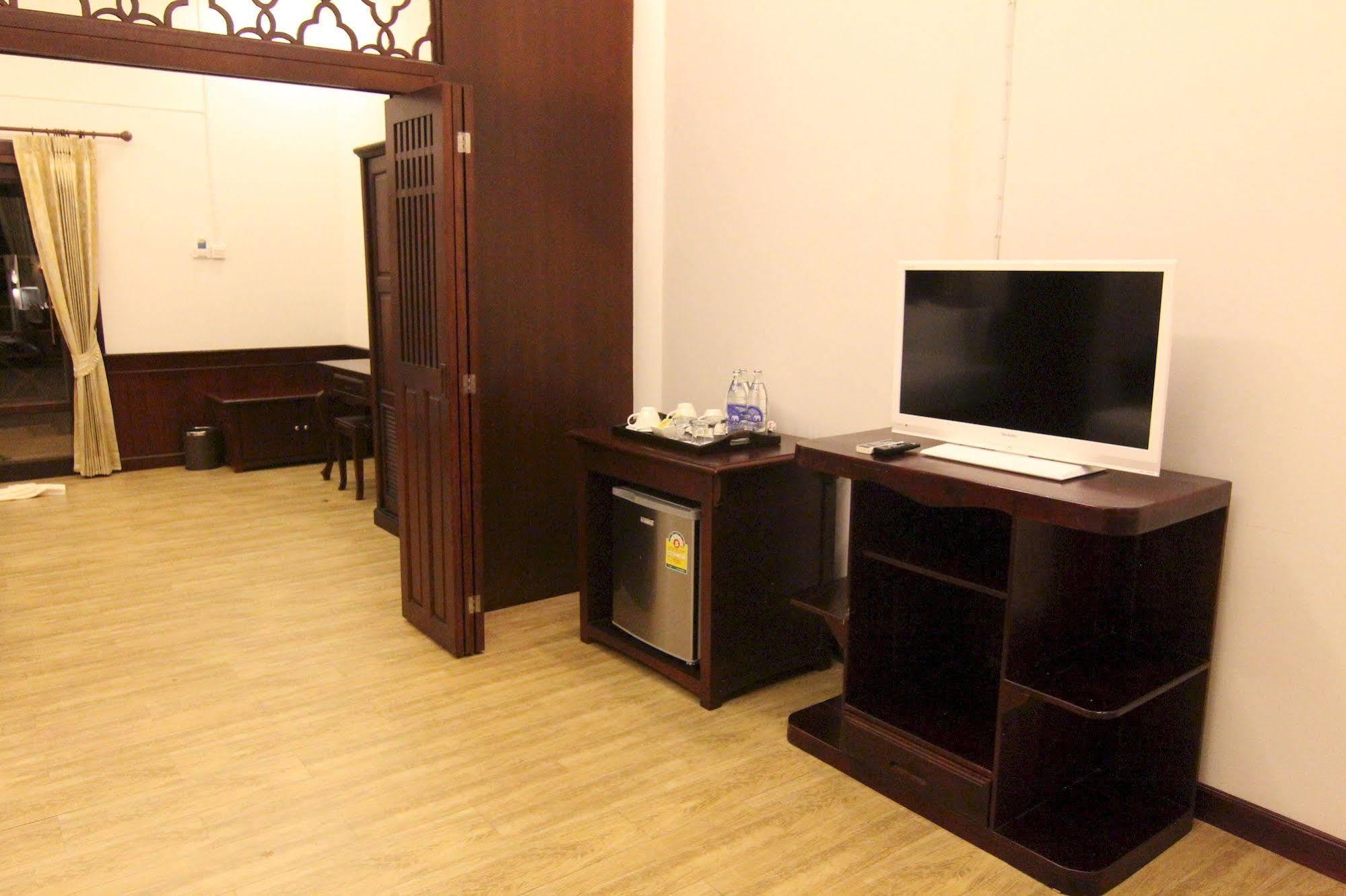 Bhu Tarn Koh Chang Resort & Spa Ngoại thất bức ảnh