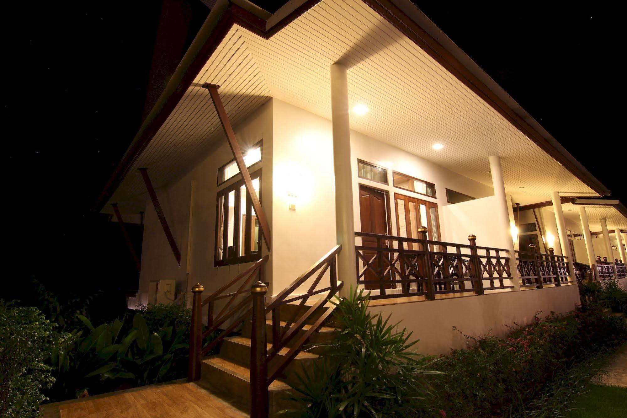 Bhu Tarn Koh Chang Resort & Spa Ngoại thất bức ảnh